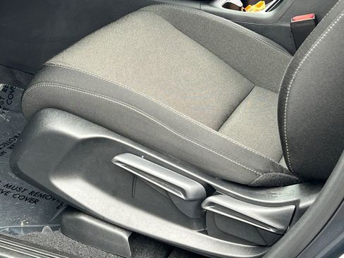 Used 2023 Honda CR-V LX image 8