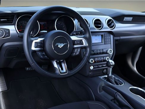 Used 2022 Ford Mustang GT w/ Black Accent Package RWD image 13