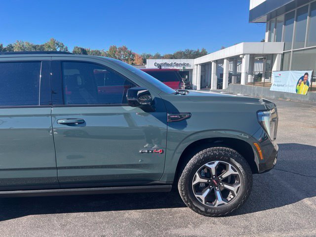 Used 2026 GMC Yukon XL AT4 Ultimate AWD/4WD image 2