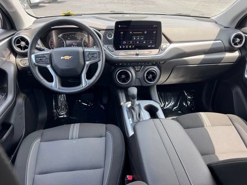 Used 2025 Chevrolet Blazer LT AWD/4WD image 6