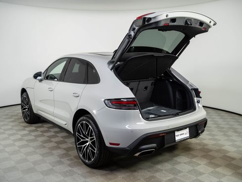 New 2026 Porsche Macan AWD/4WD image 33