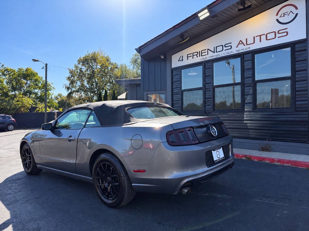 Used 2014 Ford Mustang Premium RWD image 5