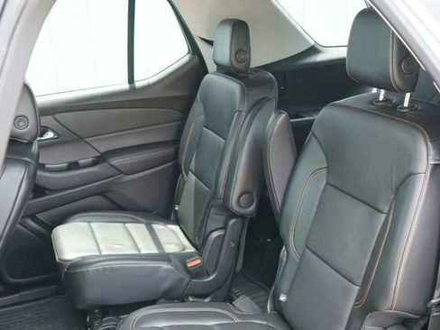 Used 2018 Chevrolet Traverse LT FWD image 31