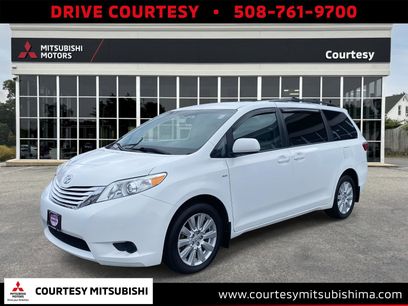 Used 2017 Toyota Sienna LE
