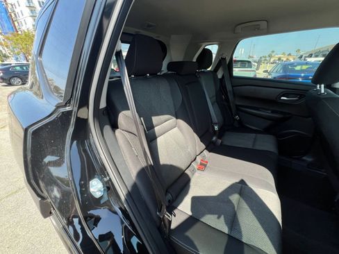 Used 2025 Nissan Rogue SV AWD/4WD image 33