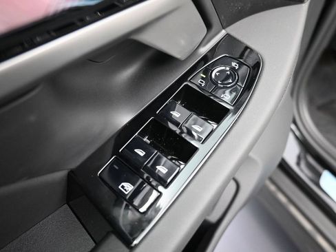 New 2027 BMW 530i xDrive AWD/4WD image 9
