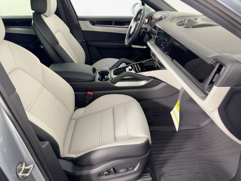 Certified 2026 Porsche Cayenne Coupe AWD/4WD image 29