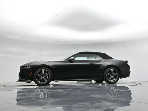 Used 2025 Ford Mustang Premium image 54