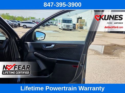 Certified 2020 Ford Escape Titanium AWD/4WD image 30