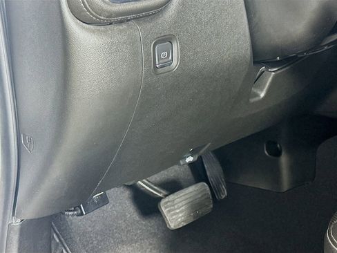 Used 2022 Chevrolet Silverado 2500 LTZ w/ Z71 Off-Road Package image 10