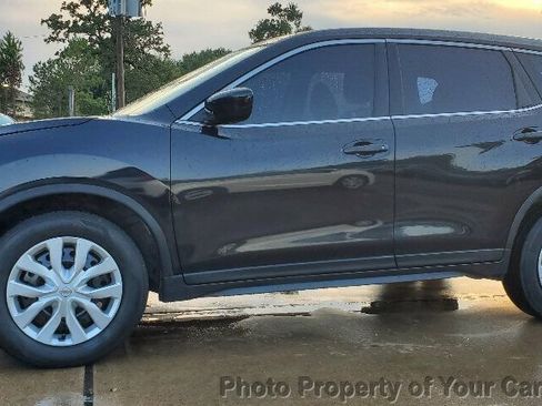 Used 2018 Nissan Rogue S image 20