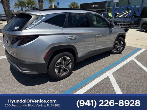 Certified 2025 Hyundai Tucson SEL image 7