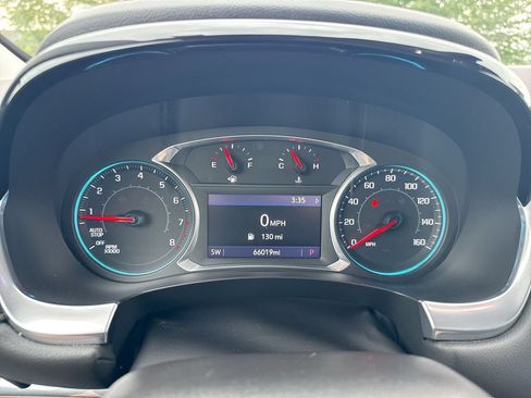 Used 2020 Chevrolet Traverse LT FWD image 12