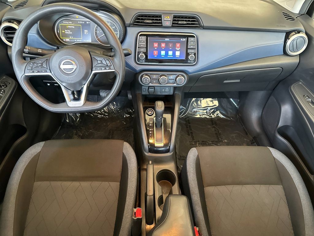 Used 2025 Nissan Versa SV FWD image 12