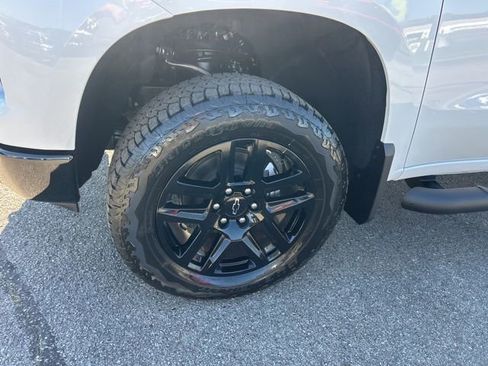 New 2026 Chevrolet Silverado 1500 Custom Trail Boss w/ Turbomax Blackout Package image 10