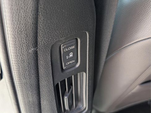Used 2019 Honda Odyssey EX-L image 13