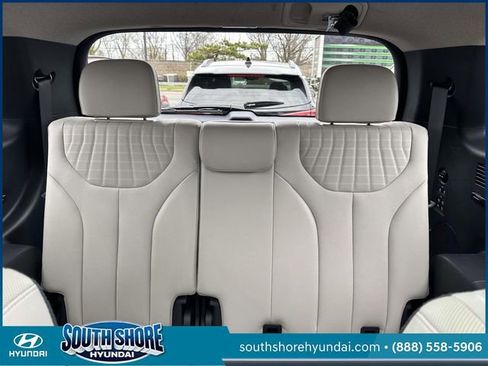 Used 2023 Hyundai Palisade Limited AWD/4WD image 13