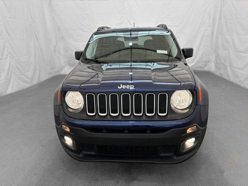 Used 2017 Jeep Renegade Latitude w/ Cold Weather Group AWD/4WD image 2