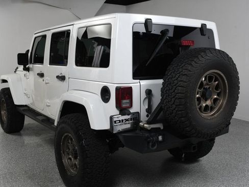 Used 2014 Jeep Wrangler Unlimited Sahara AWD/4WD image 5