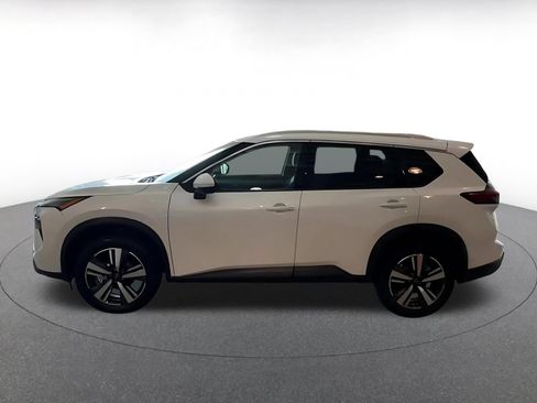 Used 2026 Nissan Rogue SL FWD image 7