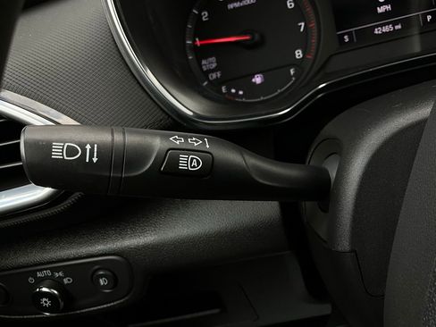 Used 2023 Chevrolet TrailBlazer LT w/ Convenience Package image 37