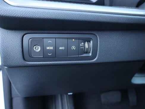 New 2027 Chevrolet Traverse LT w/ Enhanced Driving Package AWD/4WD image 19