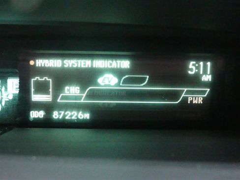Used 2015 Toyota Prius Four FWD image 32