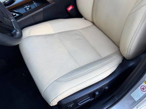 Used 2014 Toyota Avalon Limited image 13