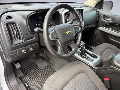 Used 2022 Chevrolet Colorado LT w/ Safety Package AWD/4WD image 16
