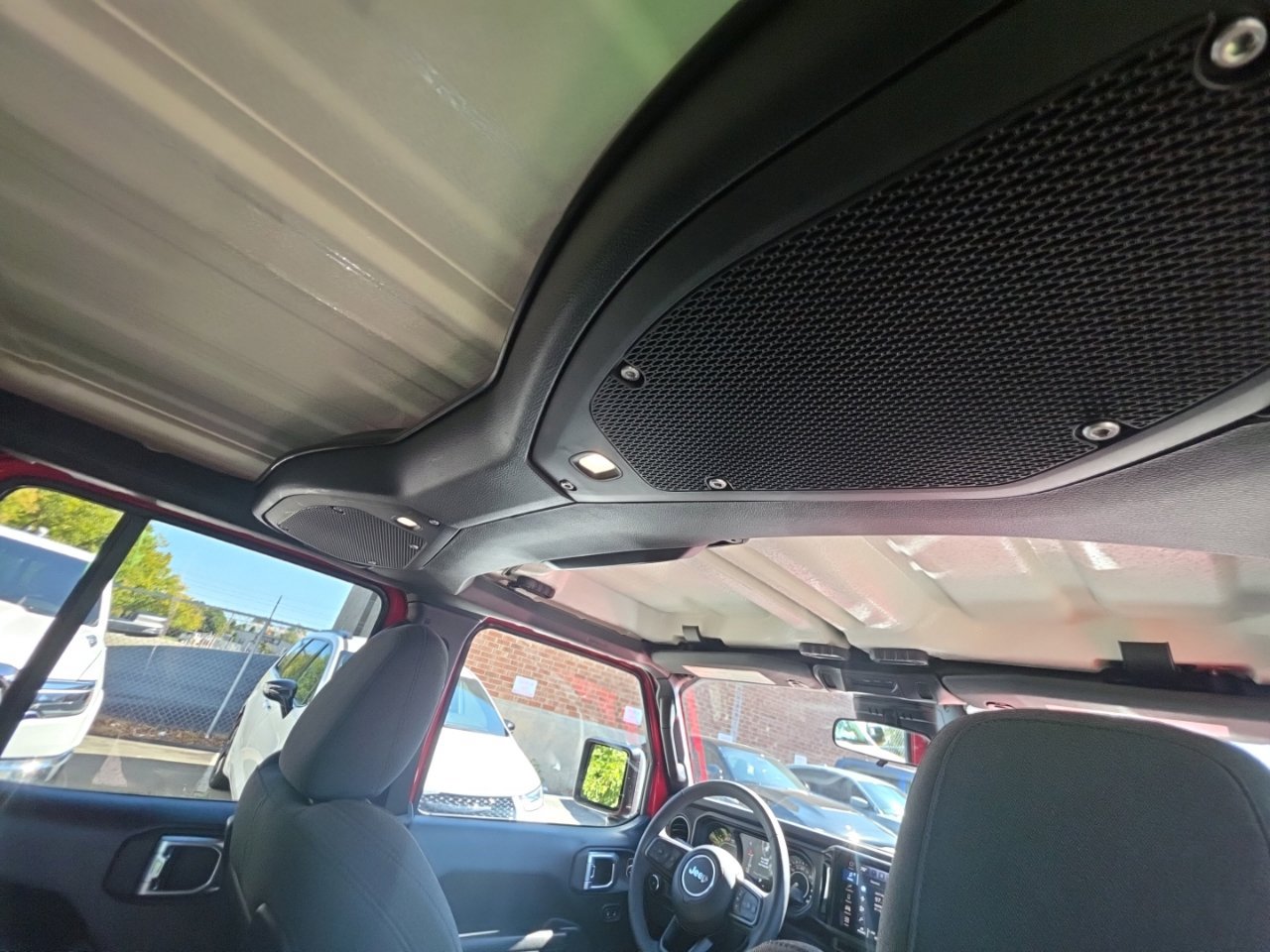 Used 2026 Jeep Wrangler Unlimited Rubicon AWD/4WD image 33