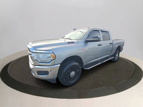 Used 2021 RAM 2500 Tradesman w/ Chrome Appearance Group AWD/4WD image 3