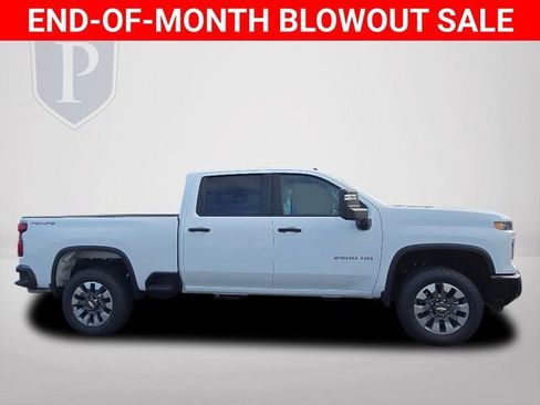 New 2026 Chevrolet Silverado 2500 Custom w/ Custom Value Package image 4