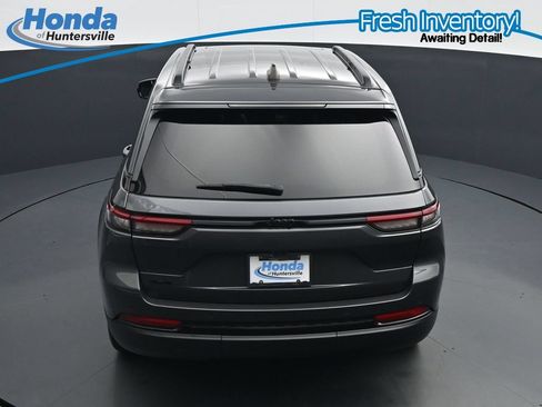 Used 2023 Jeep Grand Cherokee Altitude AWD/4WD image 26