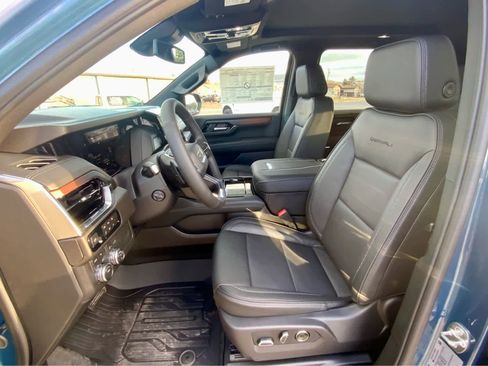 New 2026 GMC Yukon XL Denali w/ Sun & Power Step Package image 27