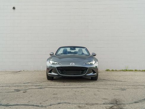 Used 2024 MAZDA MX-5 Miata Grand Touring w/ Weather Package RWD image 10