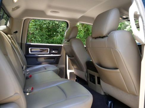 Used 2011 RAM 1500 Laramie AWD/4WD image 34