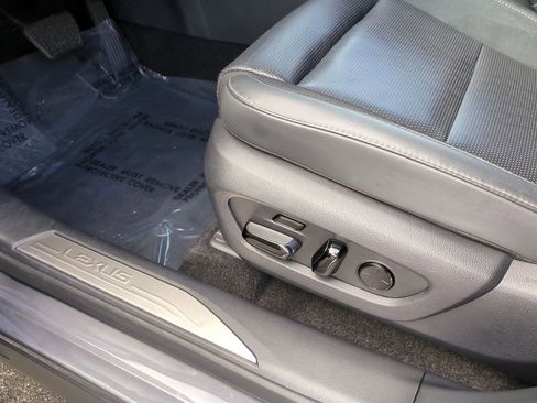 Certified 2025 Lexus RX 450h AWD w/ Luxury Package image 17