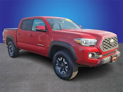 Used 2020 Toyota Tacoma TRD Sport image 3