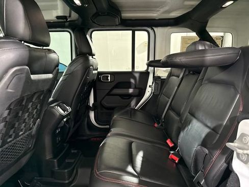 Used 2018 Jeep Wrangler Unlimited Rubicon AWD/4WD image 14