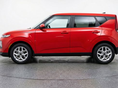 Used 2025 Kia Soul LX w/ LX Technology Package FWD image 5