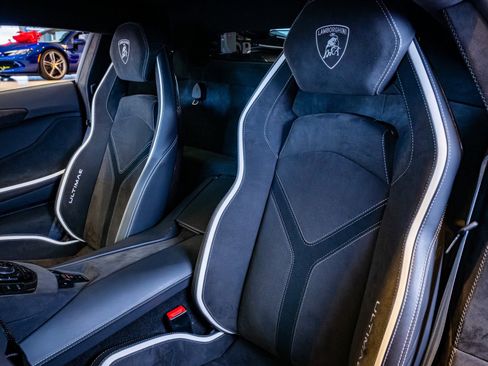 Used 2022 Lamborghini Aventador LP 780-4 Ultimae image 11