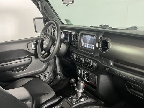 Used 2023 Jeep Wrangler Unlimited image 32