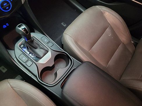 Used 2017 Hyundai Santa Fe Limited image 26