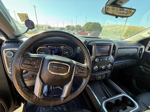 Used 2022 GMC Sierra 3500 Denali w/ Denali Black Diamond Edition AWD/4WD image 13