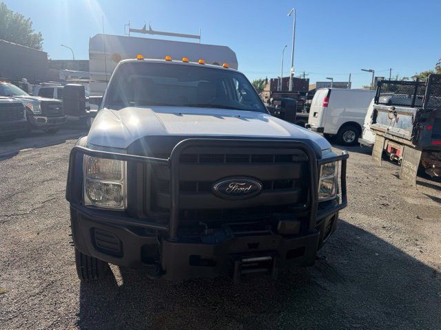 Used 2014 Ford F550 4x4 SuperCab Super Duty image 5