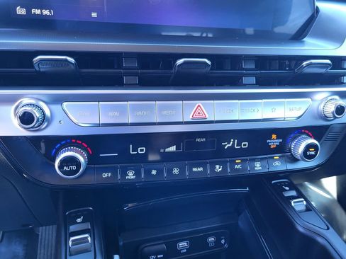 Used 2025 Kia Telluride S image 23