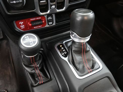 Used 2023 Jeep Gladiator Rubicon w/ LED Lighting Group image 31