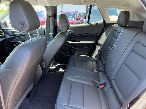 Used 2024 Chevrolet Trax ACTIV w/ Driver Confidence Package FWD image 11
