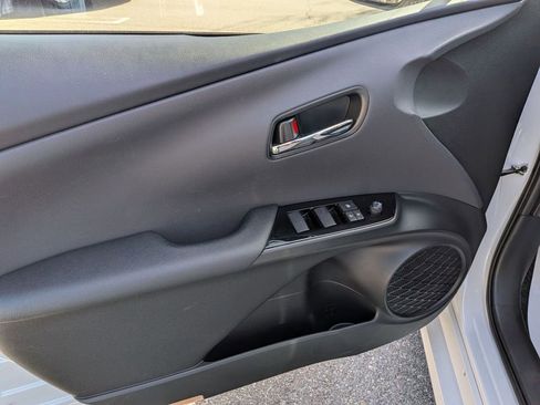 Used 2021 Toyota Prius Prime XLE image 12