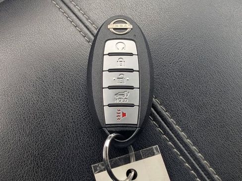 Used 2022 Nissan Pathfinder SL w/ Cargo Package image 32